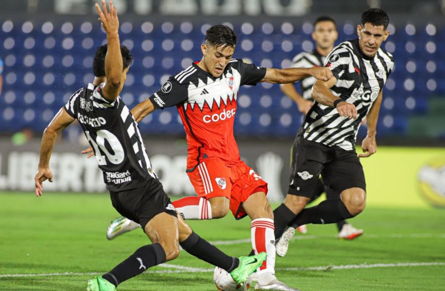 River le ganó 2 a 1 a Libertad, lidera con puntaje ideal y pisa firme en la Copa Libertadores